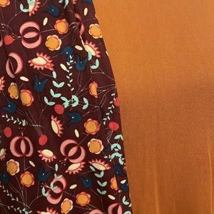 XS LuLaRoe Irma top and OS leggings